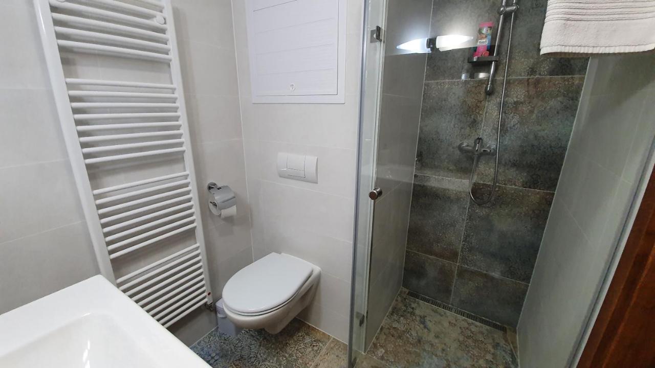 Rodinny Privatny Apartman A309 V Uplnom Centre Stareho Smokovca - Ticha Izba S Parkovanim Високе-Татри Экстерьер фото